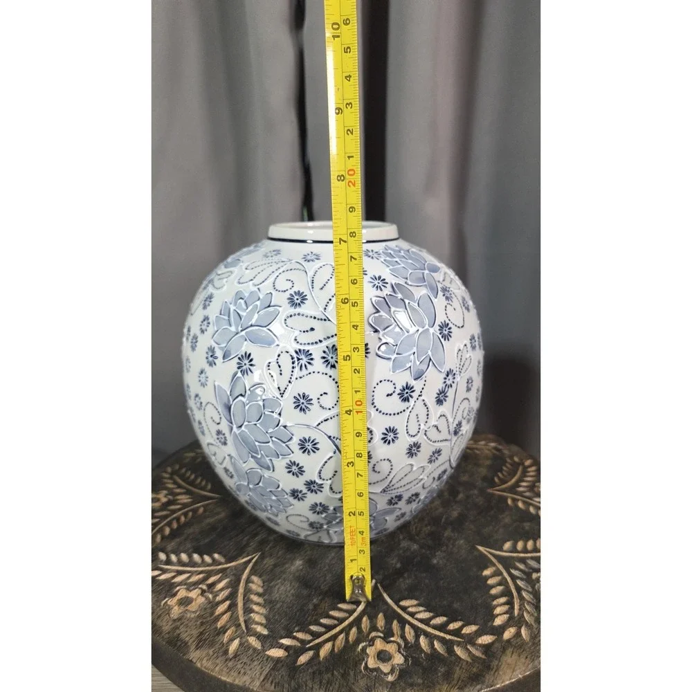 Nantucket Chinoiserie‎ Blue and White Floral Pattern Porcelain Vase